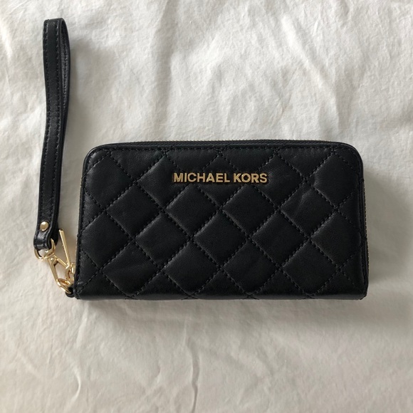 Michael Kors Susannah Quilted Leather Wristlet